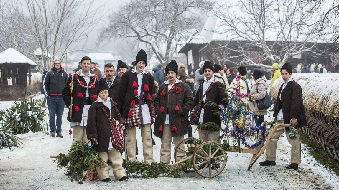 Vrei să petreci Crăciunul în Maramureș? Iată tot ce trebuie să știi despre obiceiurile și tradițiile din acest loc, poți trăi experiențe unice!