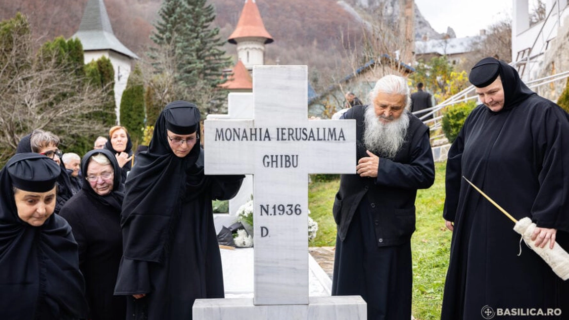 FOTO: Înmormântarea maicii Ierusalima Ghibu la Mănăstirea Râmeț