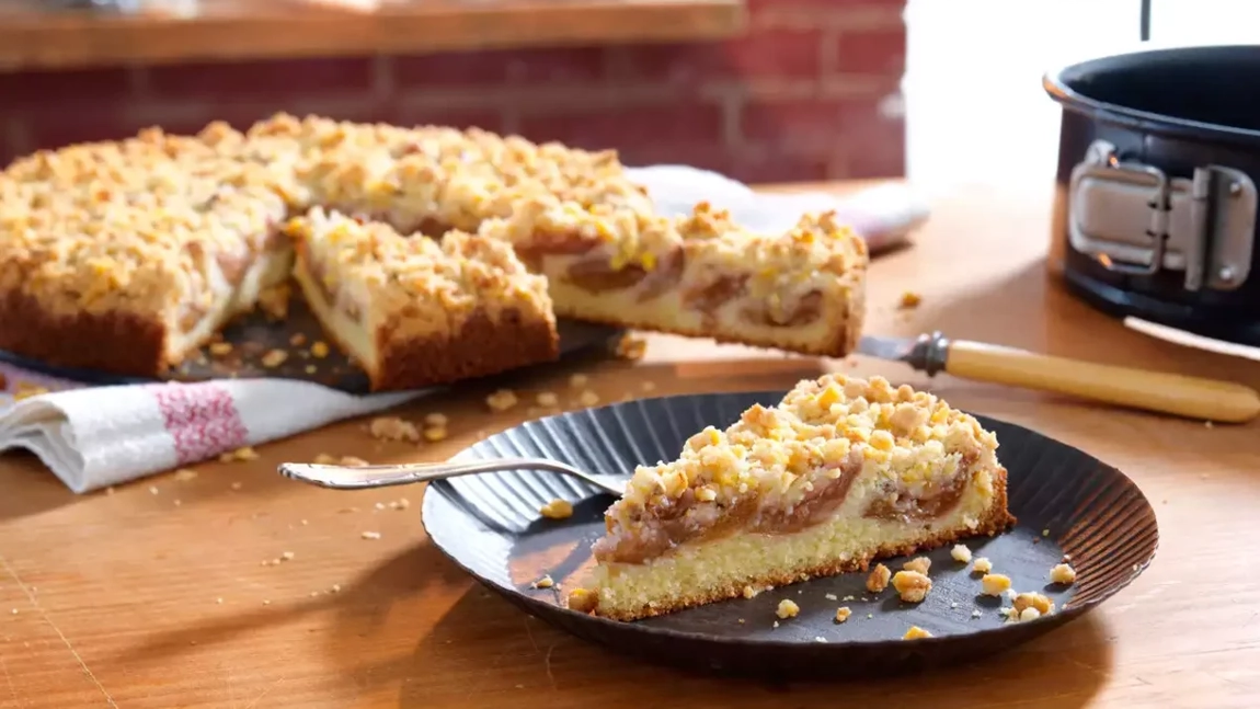 Prăjitură cu prune și caramel- Rețetă simplă și delicioasă, ideală pentru orice ocazie