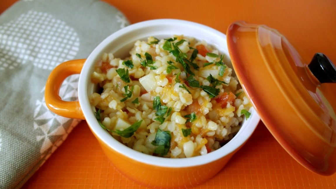 Rețetă pentru un bulgur simplu – Garnitură delicioasă și sănătoasă, de încercat măcar o dată