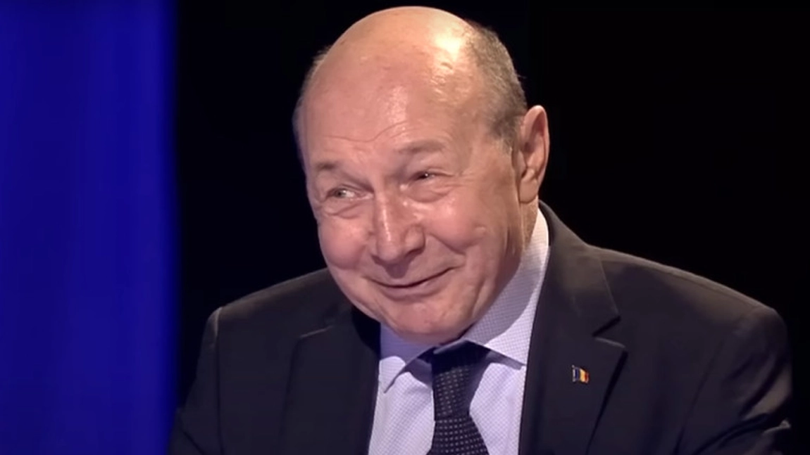 Traian Băsescu, reacție acidă după ce a văzut imaginile cu Nicușor Dan în aeroport