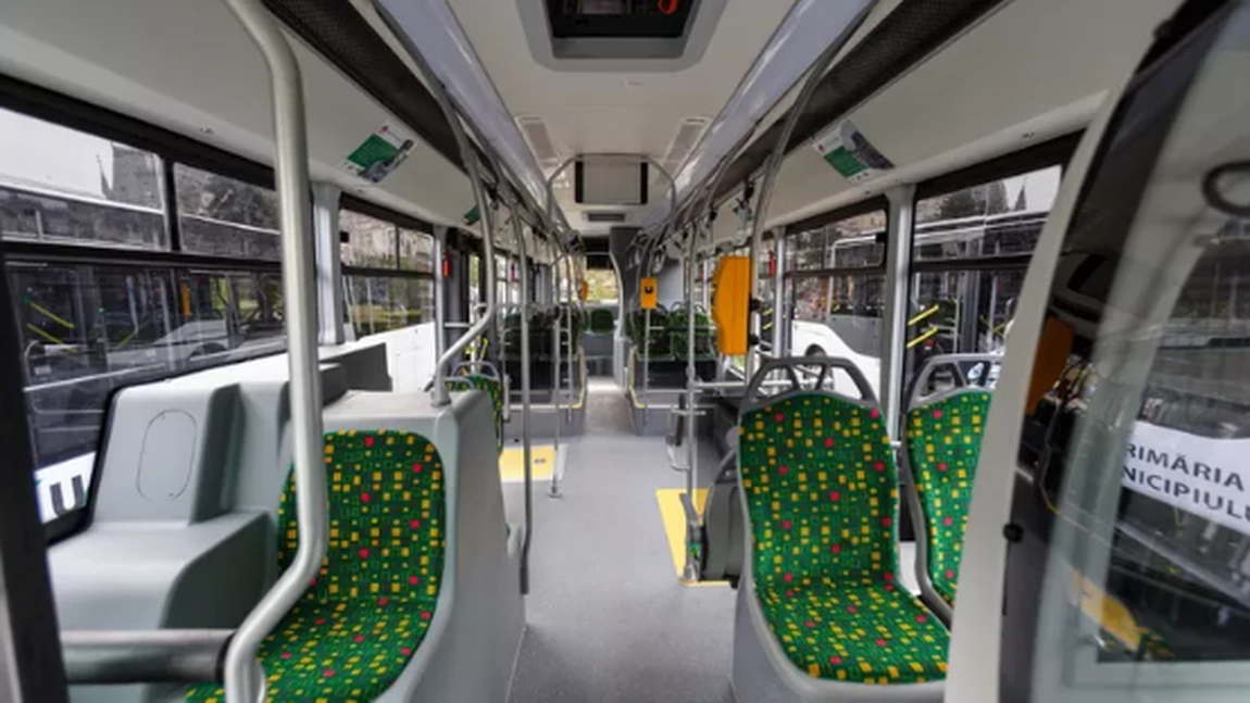 Umilință pentru călătorii din zona metropolitană Iași! Oamenii sunt în război cu șoferii de autobuz de la CTP, după ce compania a schimbat regulile: „Nu mai suportăm”