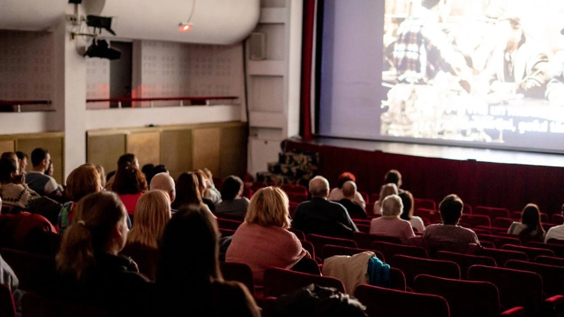 Cerere uriașă pentru filmul „Cravata Galbenă”. Cinema Ateneu din Iași adaugă proiecții noi după valul de cereri din partea publicului