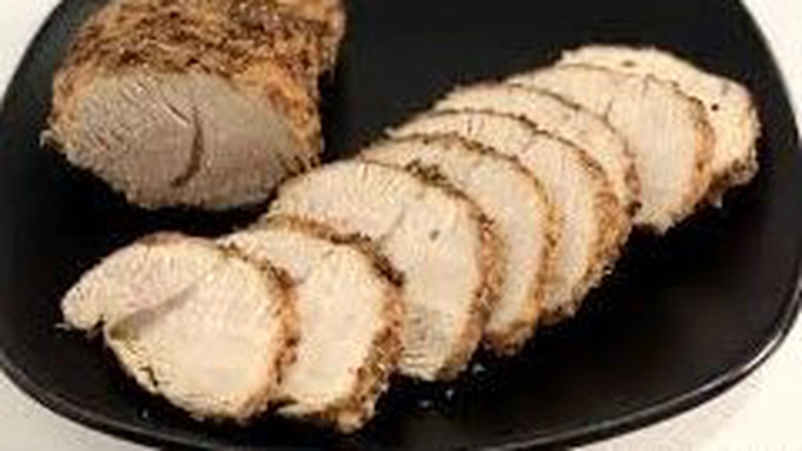 Cum se face pastrama de curcan la multicooker? Rețeta simplă pe care o poți face acasă