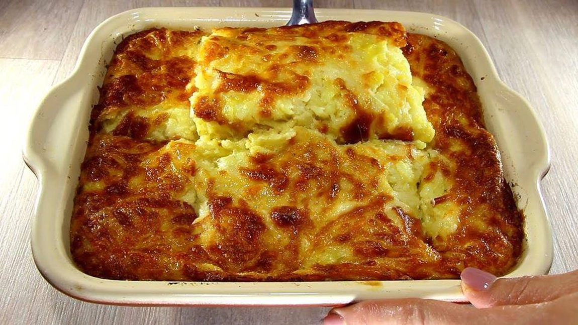 Budincă de cartofi cu brânză la cuptor – Rețetă simplă, sățioasă și gustoasă, ideală pentru orice masă