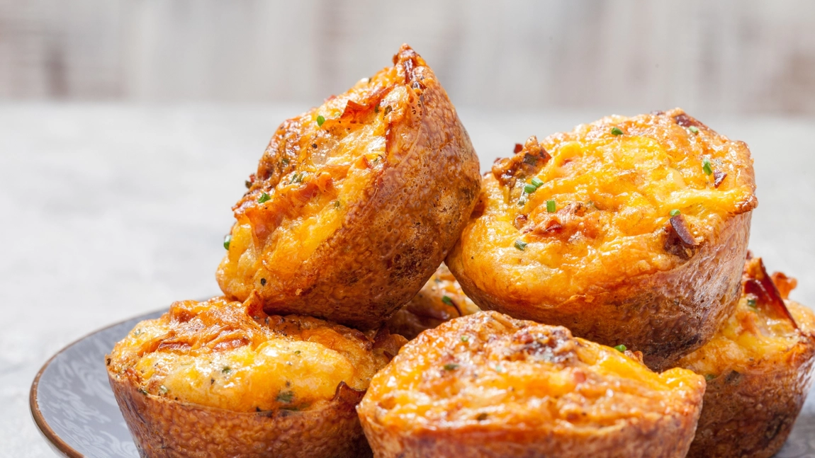 Cartofi gratinați în forme de brioșe – Rețetă simplă și delicioasă, ideală pentru orice ocazie