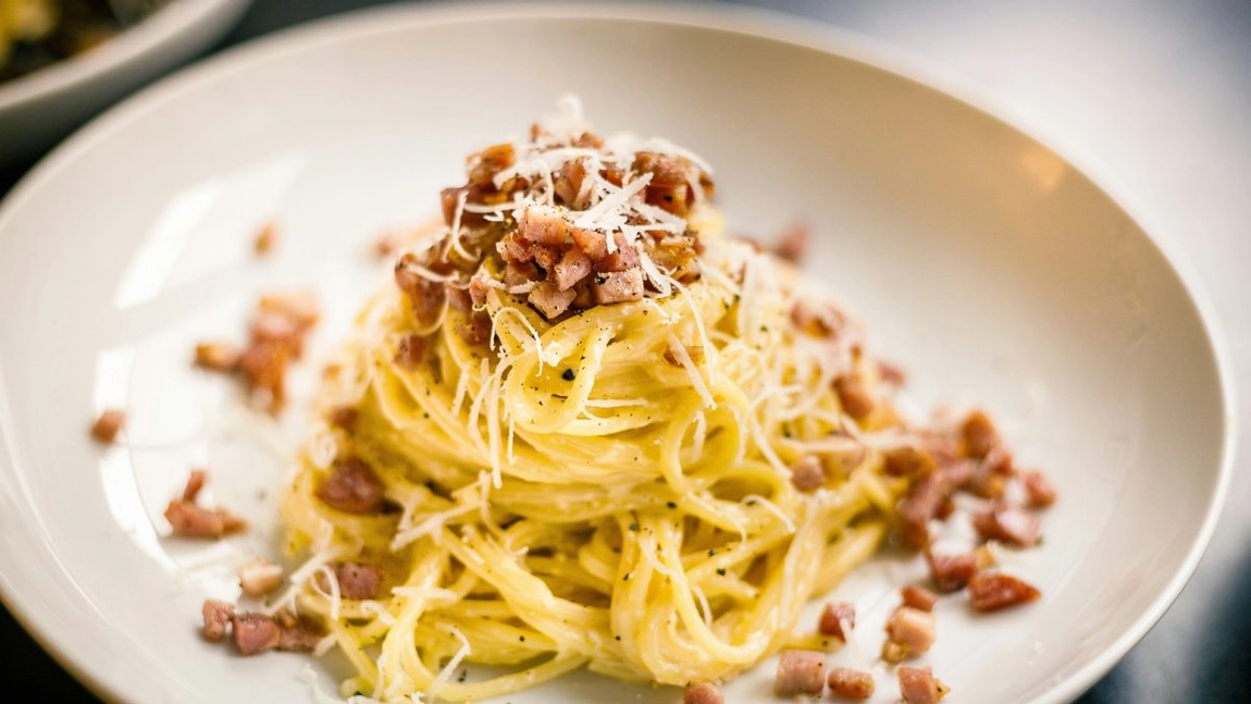 Rețeta pentru cele mai bune paste carbonara – Preparat simplu și delicios, de încercat măcar o singură dată