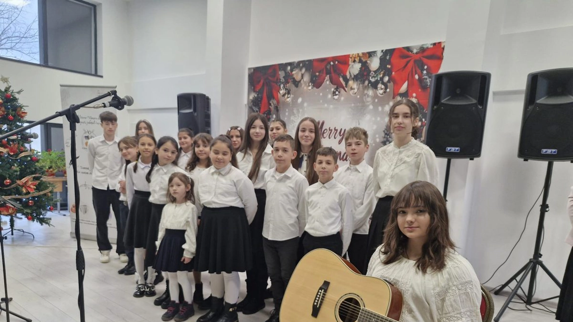 Concert susținut de elevii Școlii Gimnaziale 