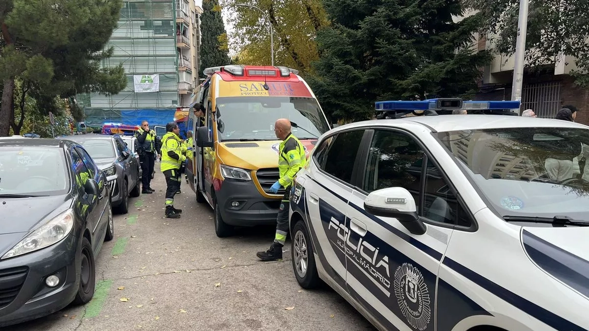 Dramă de nedescris, după ce o mamă s-a prăbușit de la etajul 10 cu gemenii de 3 ani în brațe