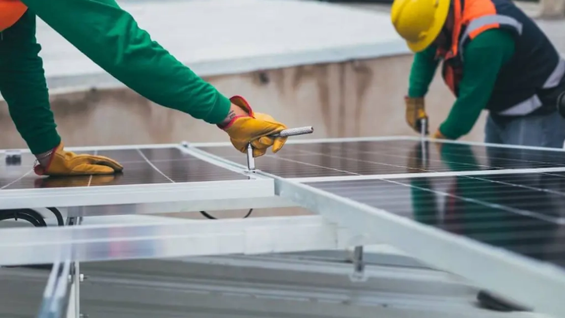 Bărbatul din Iași care a vrut să se sinucidă în Bucium nu primise salariile de la șeful său. Autoritățile au demarat cercetările în acest caz