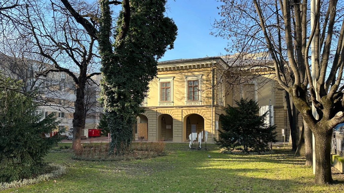 Așa se realizează investițiile în Iași! Finalizarea lucrărilor de la Muzeul de Istorie Naturală, începute în 2019, este amânată până la finalul anului 2026