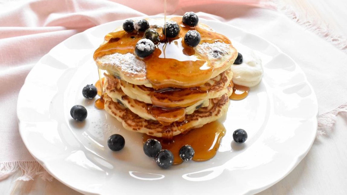 Pancakes cu ricotta și dulceață! O opțiune de desert atractivă și delicioasă!