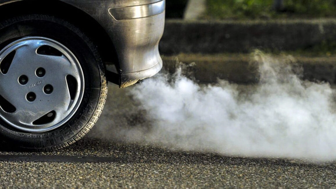 Care sunt simptomele pentru o garnitură de chiulasă arsă sau fisurată? Iată cum le poți recunoaște din timp și ce trebuie să faci