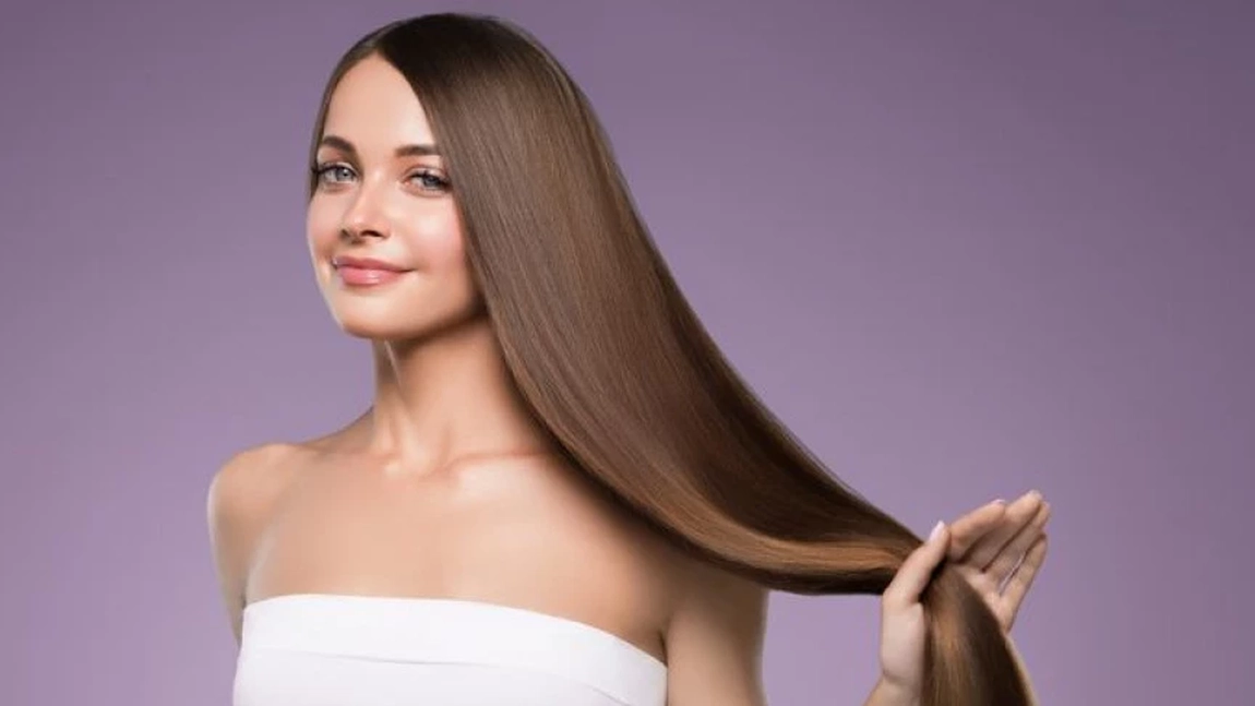 Cât de eficient este uleiul de in pentru păr? Află cum îl utilizezi, dar și cum poți obține rezultate vizibile!