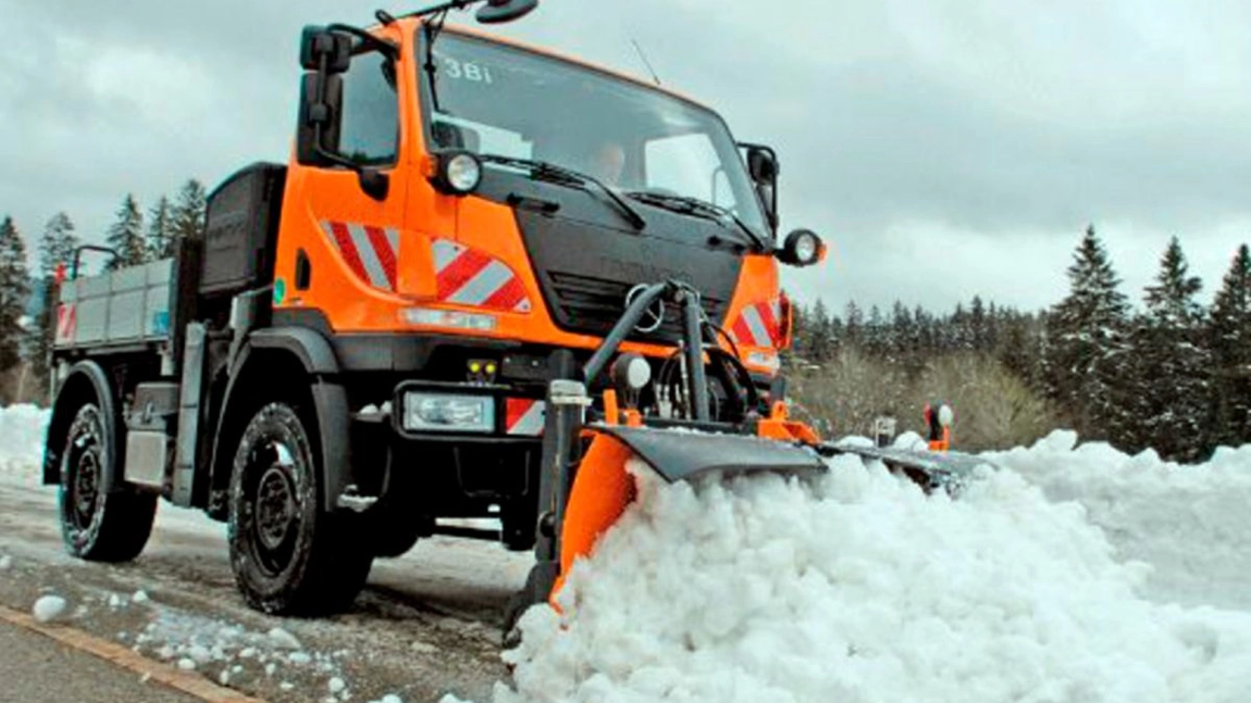 Deszăpezirea din județul Iași va costa peste 14 milioane de euro! Direcția Județeană de Administrare a Drumurilor și Podurilor vrea să încheie un acord-cadru