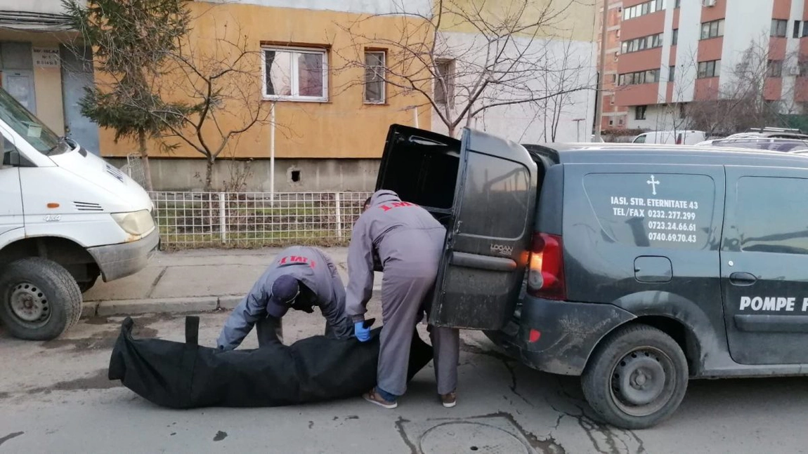 Descoperire macabră la Iași. Codruț Coțofanu, un bărbat de 39 de ani, a fost găsit mort în locuință. Ce ipoteză țes anchetatorii?