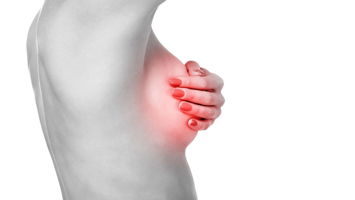 Tratament carcinom mamar invaziv. Află ce metode moderne sunt folosite în tratarea cancerului de sân!