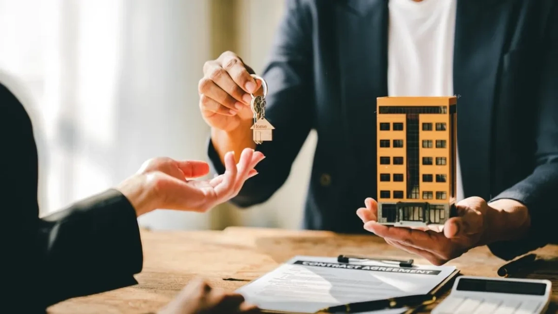 Atenție, cumpărători! Noi reguli pentru achiziția apartamentelor: ce obligații au dezvoltatorii