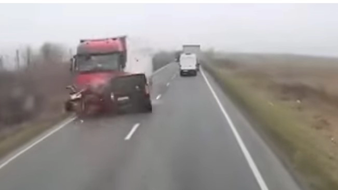 Momentul impactului accidentului mortal Timiș: Șase persoane au murit