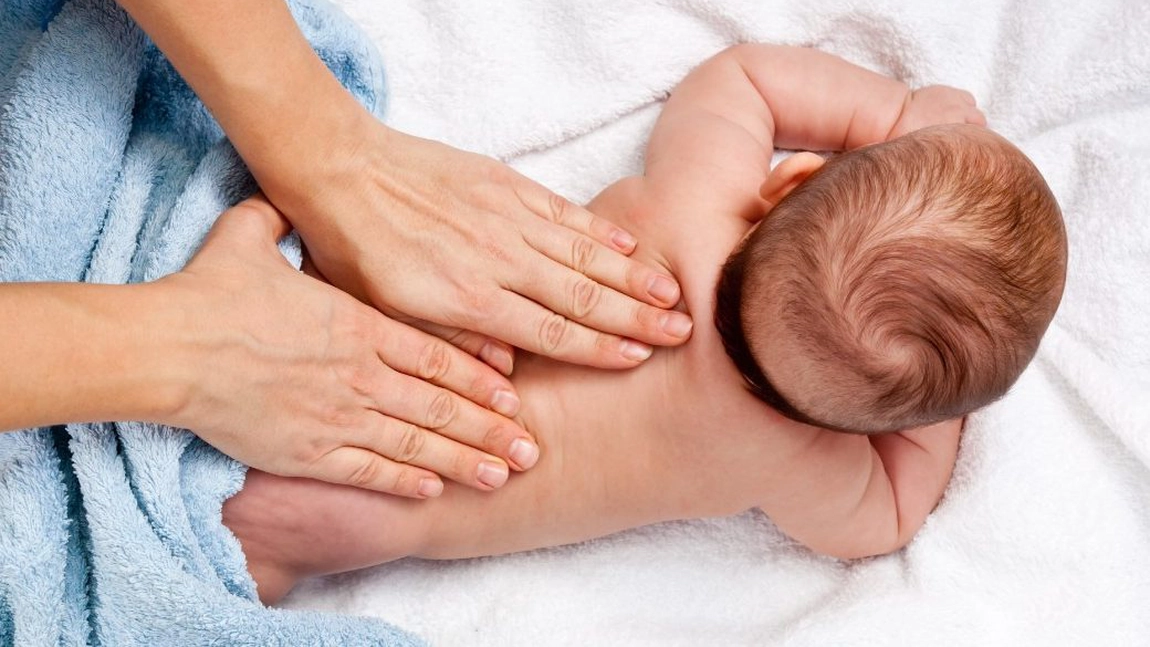 De ce este bine să folosești ulei de bebeluși. Iată ce beneficii are și modul de utilizare