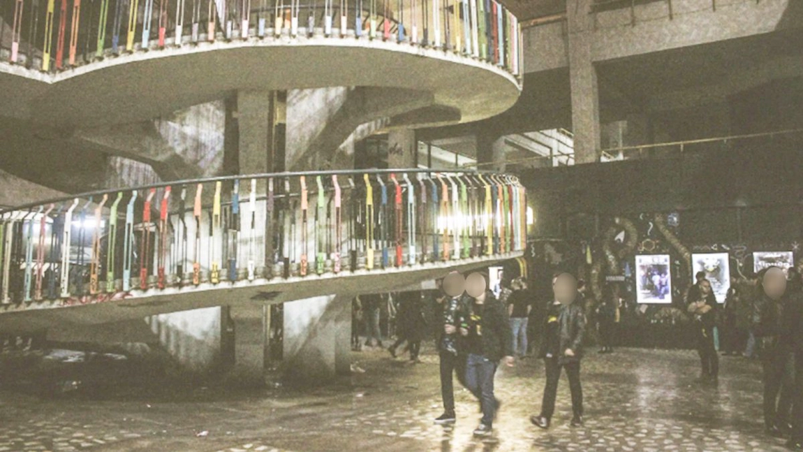 Imagini tulburătoare! Mai multe persoane care petreceau într-un club de manele din centrul Iașului s-au luat la bătaie cu bodyguarzii. Au fost grav rănite