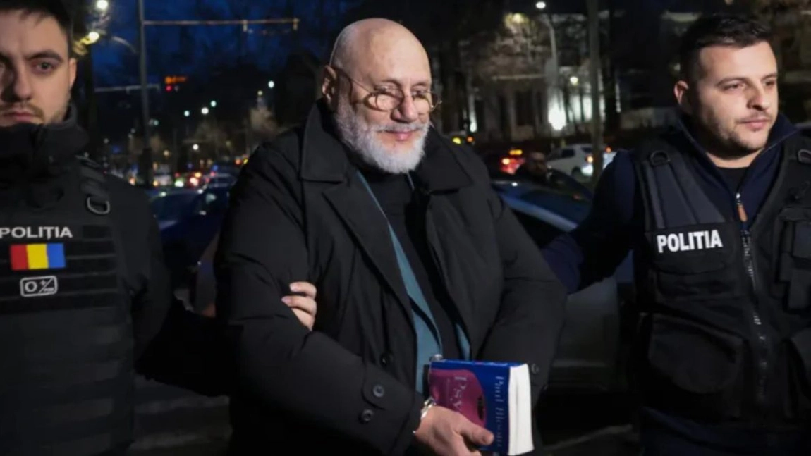 Cristian Andrei a ajuns în cătușe! Imaginile momentului