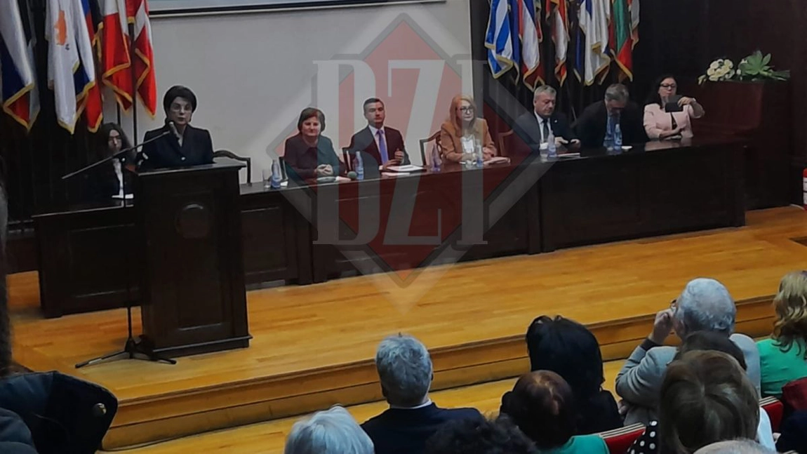 Colegiul Național din Iași aniversează 198 de ani cu emoție alături de elevi, părinți, profesori și foști absolvenți