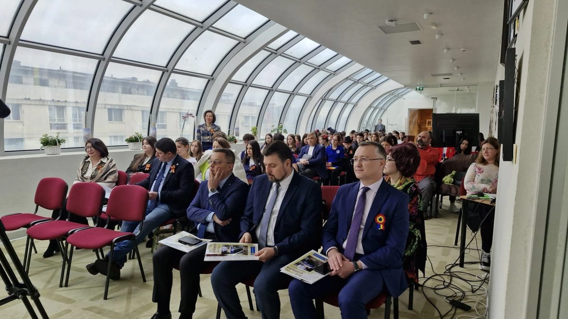 O nouă ediție a Proiectului Interjudețean „Ambasadorii Unirii la Iași” a adus împreună elevi și profesori din România și Republica Moldova