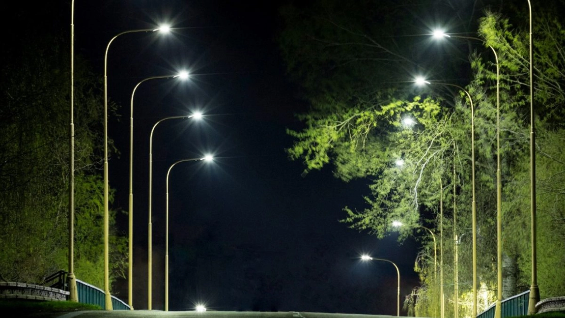 Iluminatul public de pe 22 de străzi din comuna Miroslava va fi modernizat! Primăria a obținut finanțarea integrală a proiectului, care valorează aproape 20 de milioane de lei