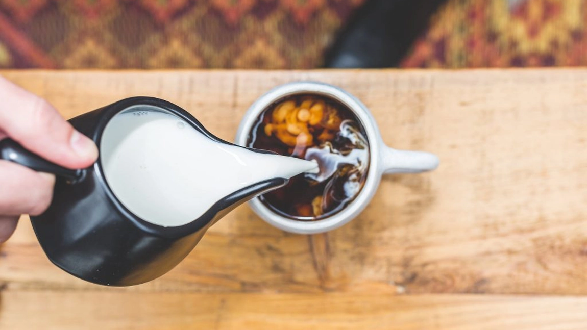 Care este cel mai bun lapte pentru cafea? Iată cum trebuie făcută alegerea pentru un rezultat delicios