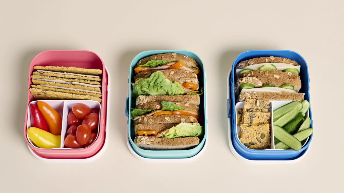 Atenție la pachețelul pentru școală! Până la 47 de E-uri, aproape 94 g de zahăr și peste 10 g de sare, avertizează InfoCons