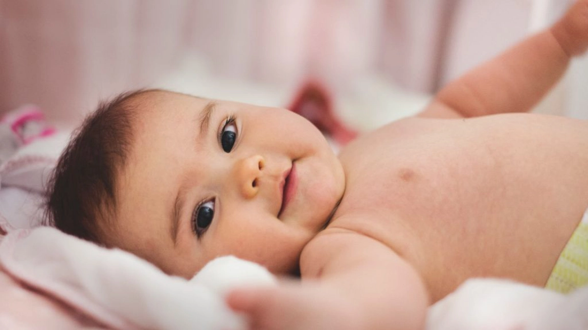 Treci prin puseele de creștere și salturile mentale la bebeluși? Dr. Micaella Kantor explică ce trebuie să faci în această perioadă!