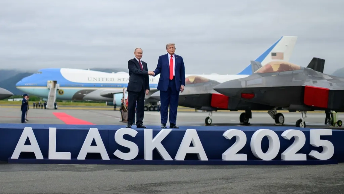 Poza trimisă de Vladimir Putin, expusă în Casa Albă! Donald Trump și liderul rus, fotografiați împreună în Alaska