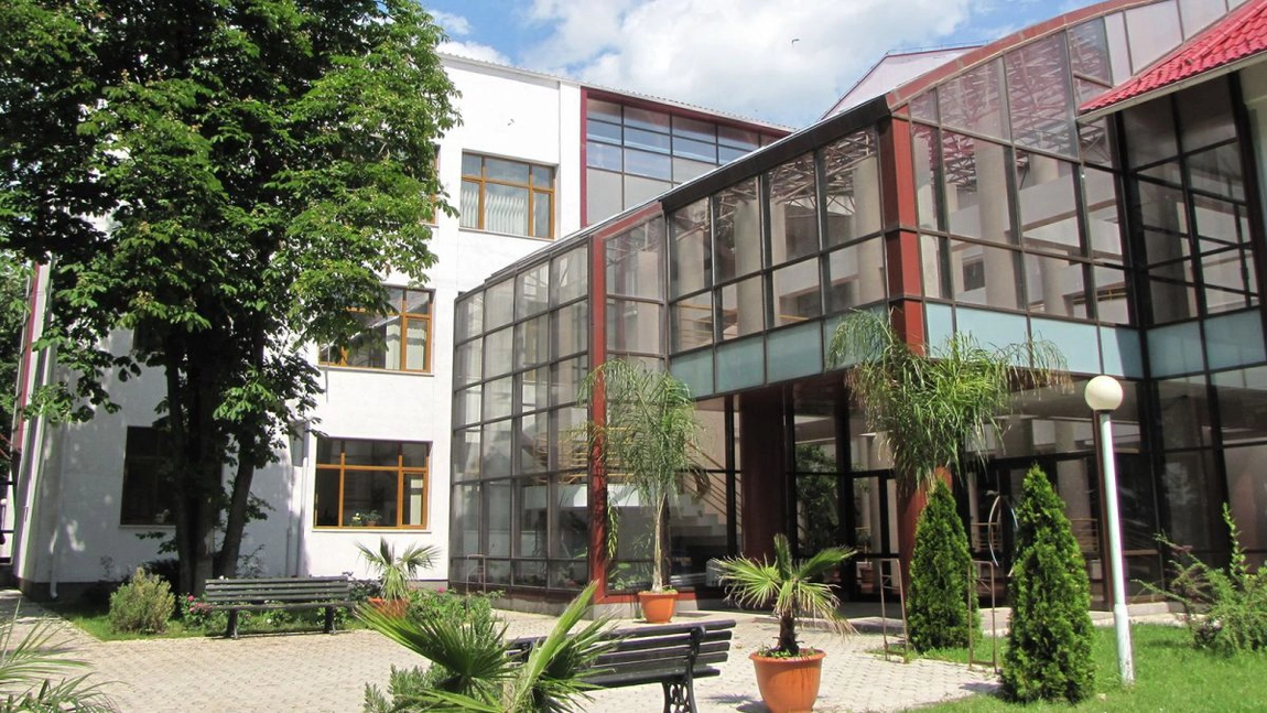 Seminarul Teologic Ortodox „Sf. Vasile cel Mare” din Iași împlinește 30 de ani de la reînființare. Școala a fost desființată abuziv de regimul comunist ateu