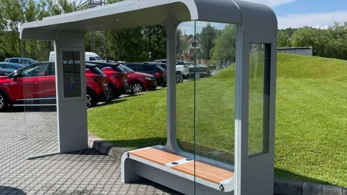 Stațiile de transport public din comuna Lețcani vor fi înlocuite cu unele inteligente! Primăria caută firme pentru executarea lucrărilor