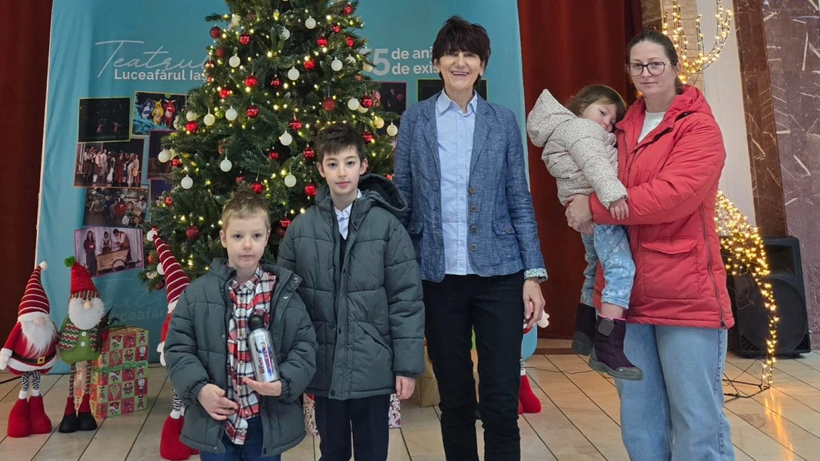 Primele spectacole ale anului la Teatrul „Luceafărul” s-au jucat cu sala plină. Iată ce surprize s-au pregătit pentru noua stagiune