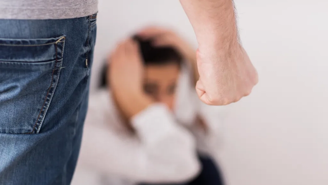 Senatul discută legea femicidului! Aproape 60 de femei ucise în 2025, majoritatea victime ale violenței domestice