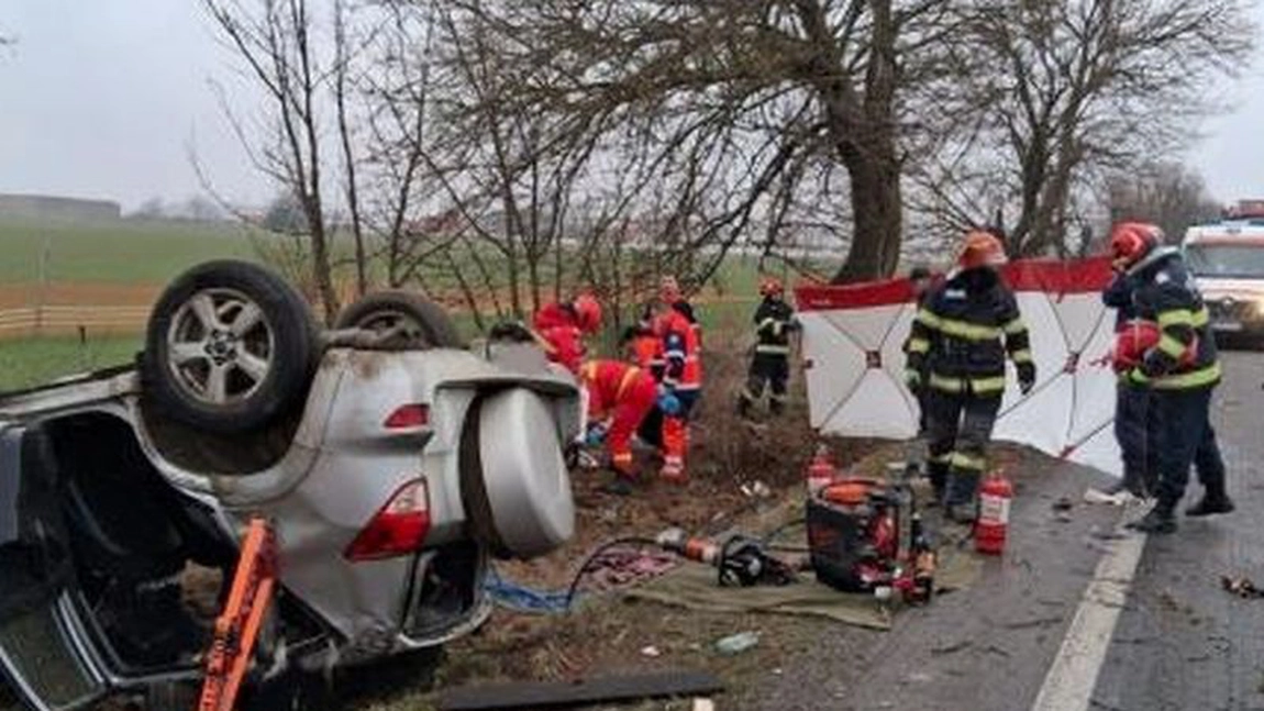 Accident grav în Bihor! Un șofer a murit, traficul a fost deviat