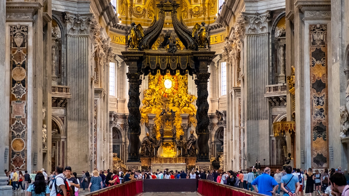 Inteligența artificială ajunge în Bazilica Sfântul Petru: slujbele vor fi traduse instant în 60 de limbi