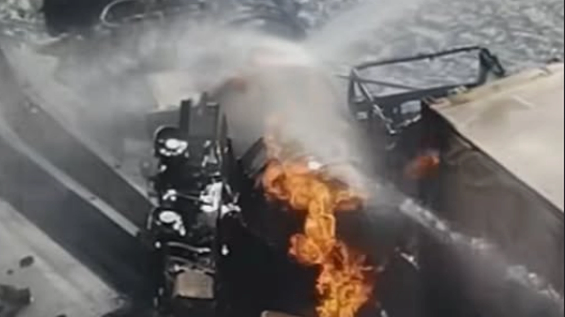 O cisternă cu gaz s-a răsturnat și a explodat pe autostradă. Sunt cel puțin 4 morți și 17 răniți