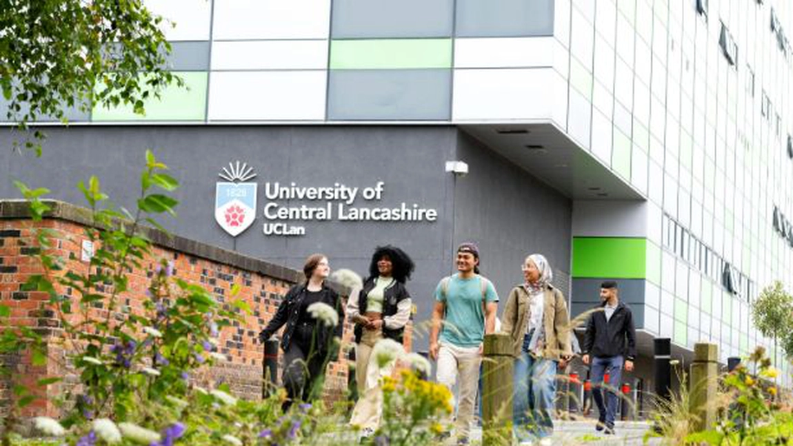 Caz șocant la Universitatea din Lancashire! Carla Georgescu, o studentă româncă, a fost găsită decedată, în cămin!