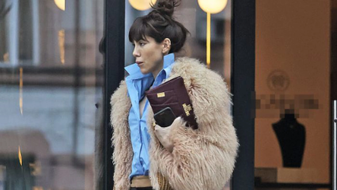 Este bomba zilei în show-biz! Denise Rifai, singură de ziua iubirii!