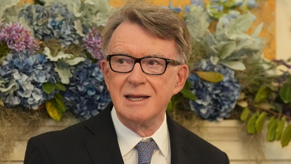 Fostul diplomat britanic Peter Mandelson a fost arestat în scandalul legat de pedofilul american Jeffrey Epstein