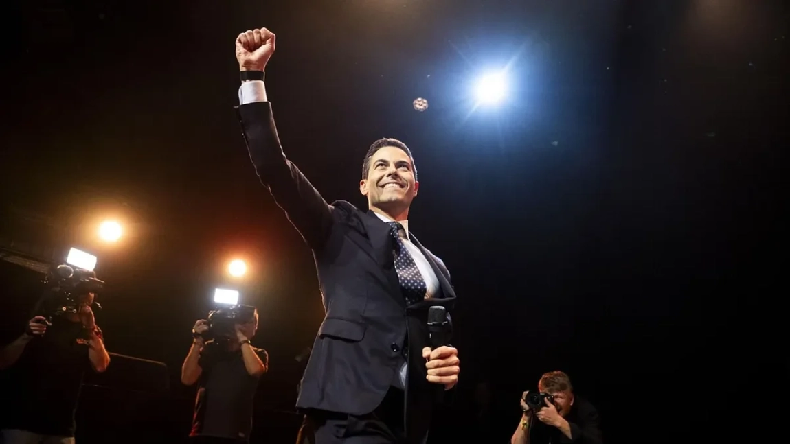 Rob Jetten a depus jurământul: cel mai tânăr și primul premier declarat homosexual din istoria Olandei