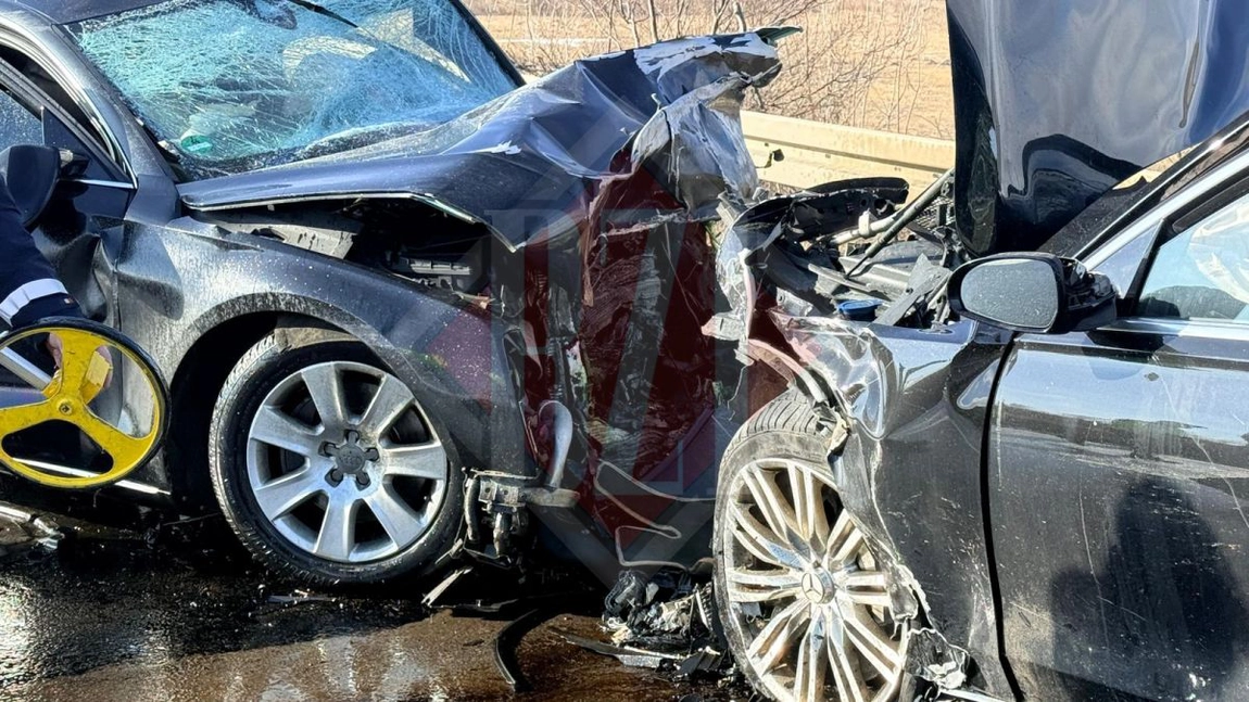 Accident rutier grav la Ciortești. Două autoturisme s-au izbit frontal. Sunt victime inconștiente - LIVE VIDEO, UPDATE