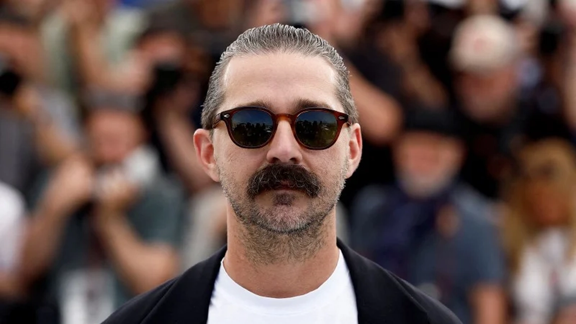 Actorul american Shia LaBeouf, reținut pentru agresiune! A fost implicat într-o bătaie în fața unui bar! 