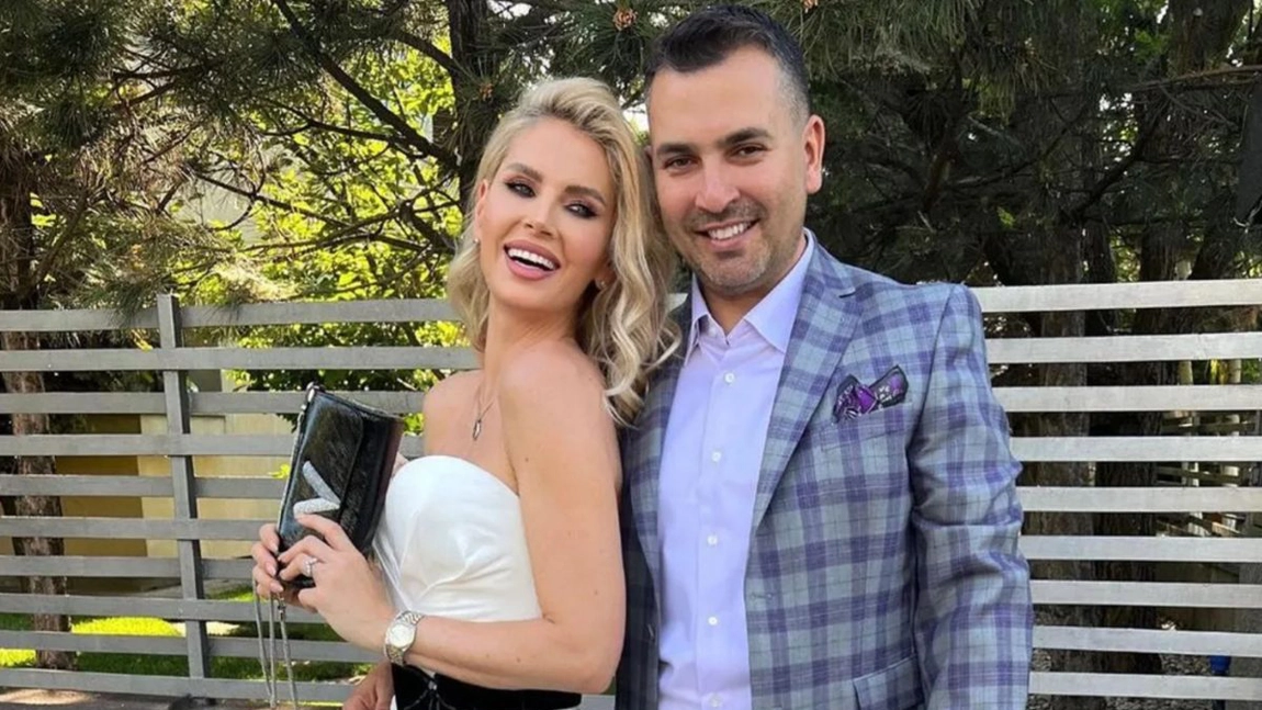 Andreea Bănică, confesiune despre idila cu vărul soțului ei. „M-a învățat să sărut”