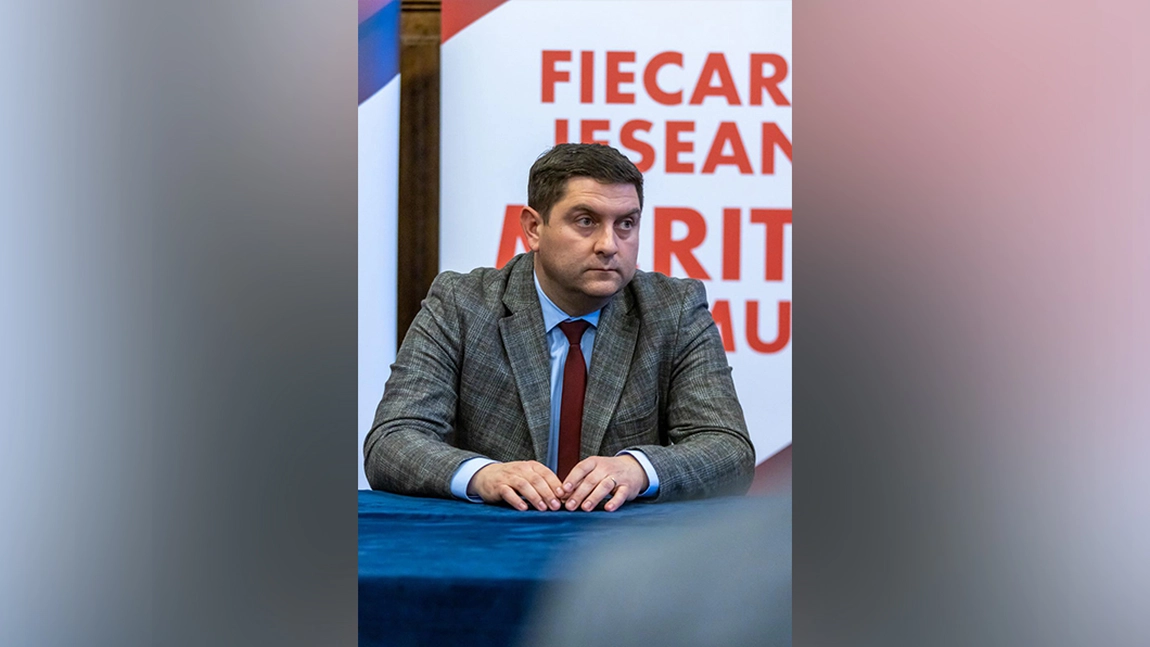 Deputatul Bogdan Cojocaru îl acuză pe Ilie Bolojan că a adus românii la capătul puterilor: „Nu cred să existe o categorie socială care să nu fie afectată”