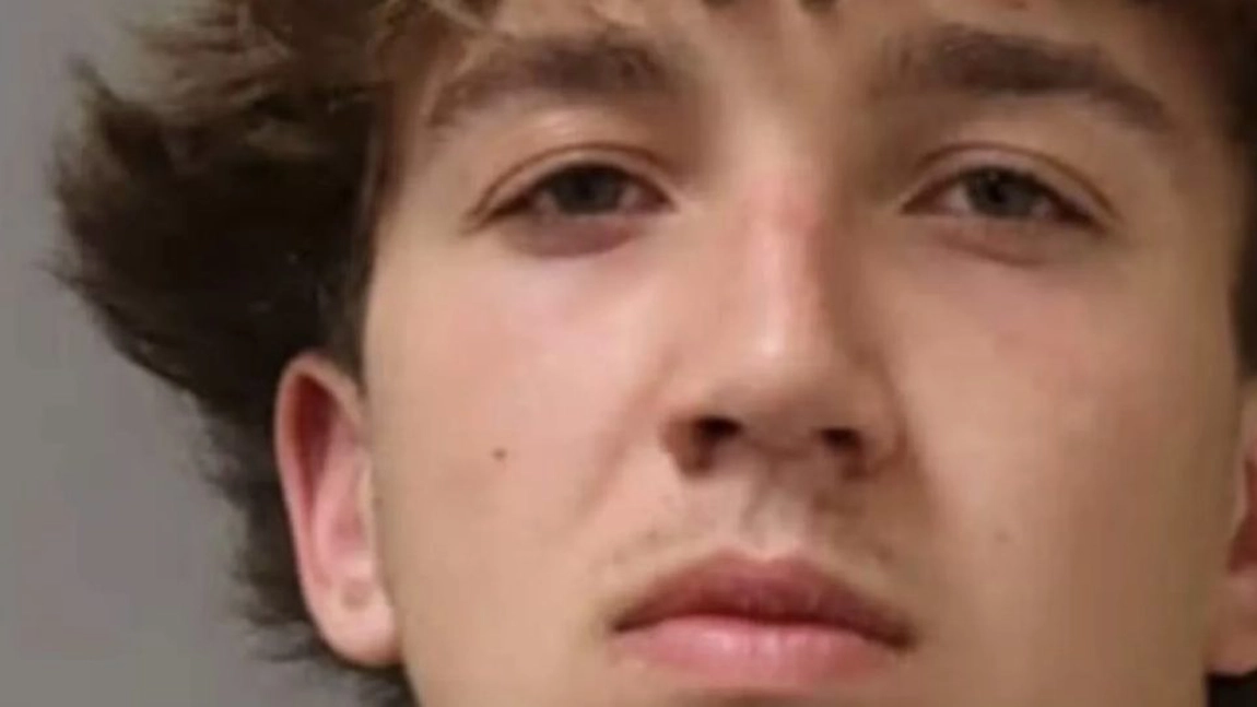 Încă o tragedie în care un băiat de doar 17 ani i-a dat foc prietenului său