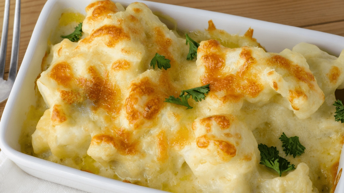 Cea mai delicioasă rețetă de conopidă gratinată la cuptor. Ingredientul secret pentru a prepara o garnitură perfectă